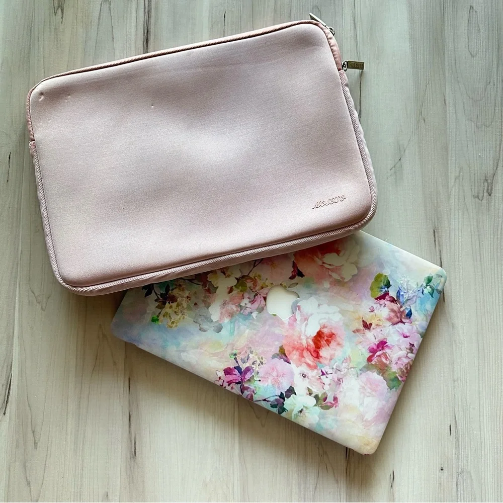 Rose gold 🌸 laptop case for 13” and 15” MacBooks / Laptops